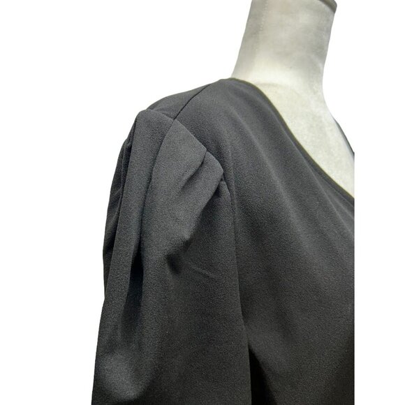 Chico's Black V-Neck Top Size 2 ‎ Short Sleeve Large - Picture 3 of 6